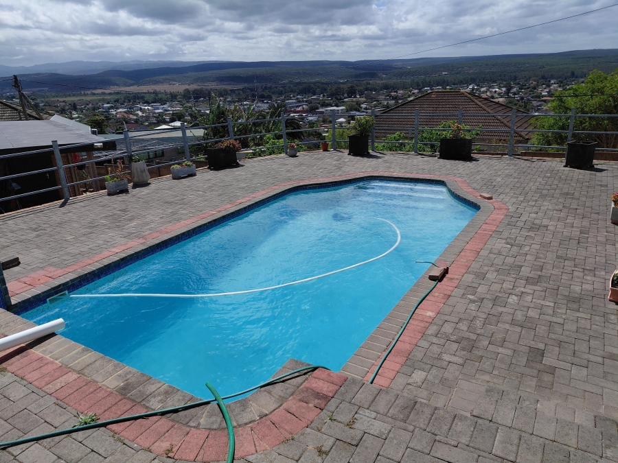 4 Bedroom Property for Sale in Heuwelkruin Eastern Cape